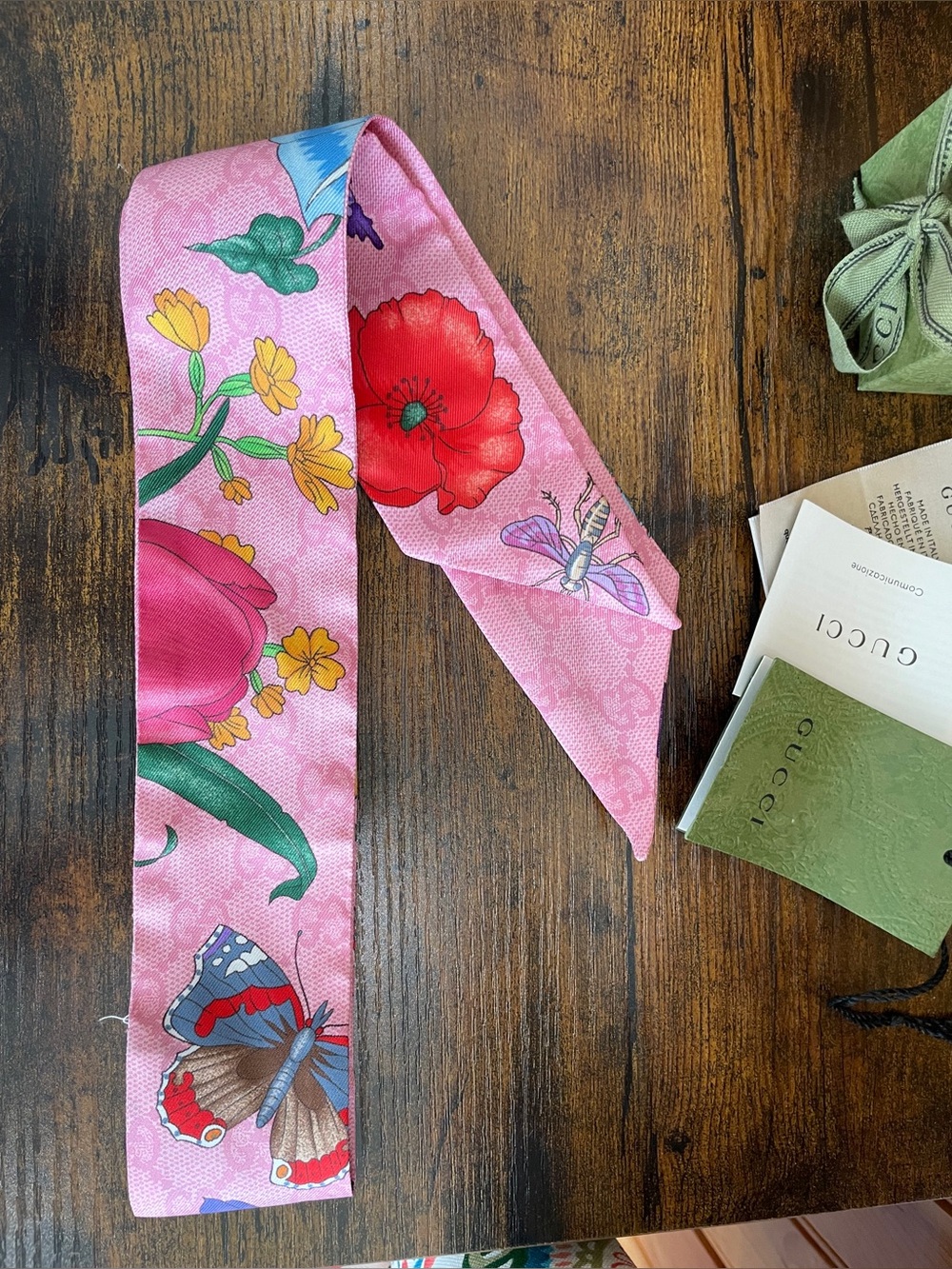 Authentic Gucci Pink Floral Silk Bandeau Scarf with GG Motif - Picture 4 of 4